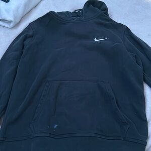 medium but fits kinda small